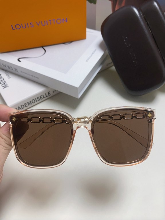 LV Louis Vuitton 2024 early spring new models Many stars with the same models.LV new large frame sunglasses Polaroid ultra-clear sunglasses