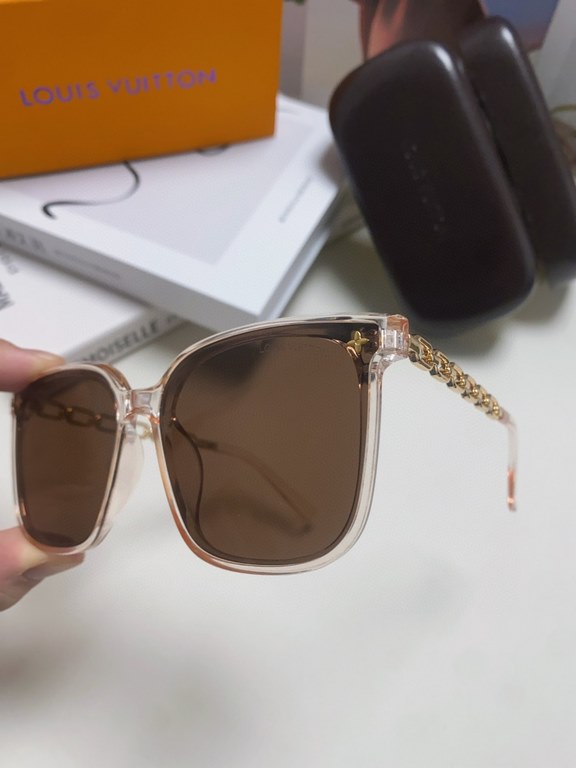 LV Louis Vuitton 2024 early spring new models Many stars with the same models.LV new large frame sunglasses Polaroid ultra-clear sunglasses