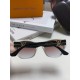 LV Louis Vuitton thick frame polygonal plate sunglasses female European and American wind UV protection sunglasses high goods show face small fashion trend female models