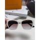 LV Louis Vuitton thick frame polygonal plate sunglasses female European and American wind UV protection sunglasses high goods show face small fashion trend female models