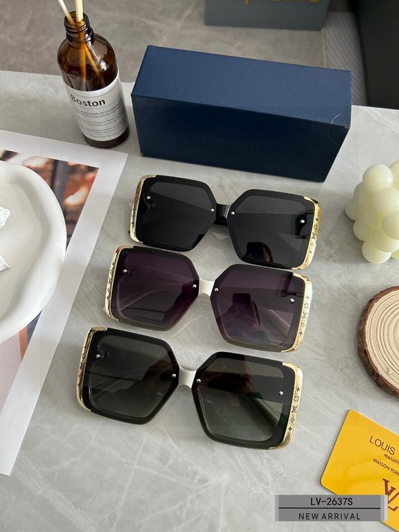 . [Louis Vuitton - LV . [Polaroid Resin Polarized Lenses] . [TR Frames Lightweight and Comfortable to Wear] . [size 60-17-149, ] . [ 2023 new sunglasses to reduce the burden of glare, star models, blocking harmful light 