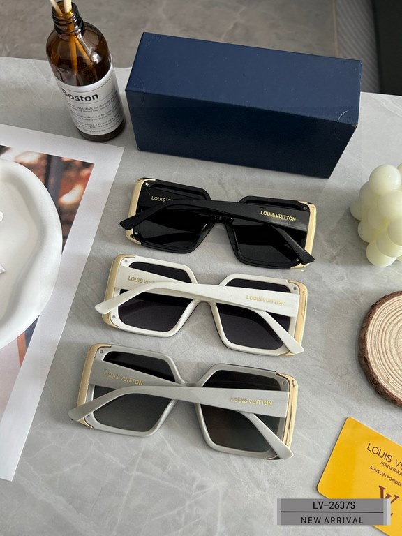 . [Louis Vuitton - LV . [Polaroid Resin Polarized Lenses] . [TR Frames Lightweight and Comfortable to Wear] . [size 60-17-149, ] . [ 2023 new sunglasses to reduce the burden of glare, star models, blocking harmful light 