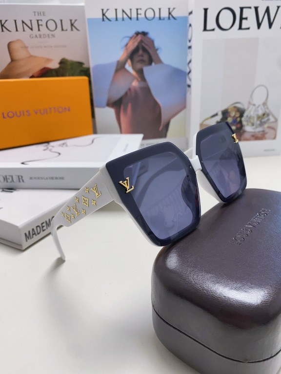 LV Louis Vuitton sunglasses Women's sunglasses   good-looking on the face super atmosphere show face small, small full print will not have the feeling of rustic thugs, men and women can take, the