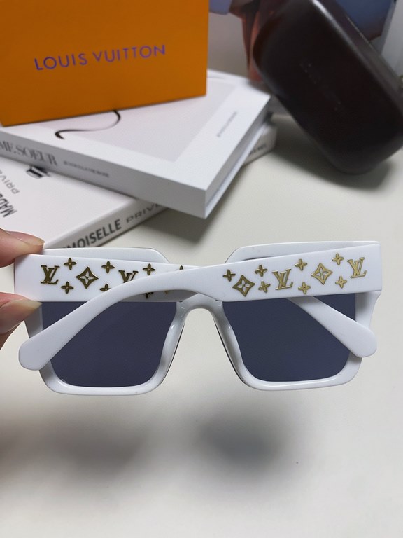 LV Louis Vuitton sunglasses Women's sunglasses   good-looking on the face super atmosphere show face small, small full print will not have the feeling of rustic thugs, men and women can take, the