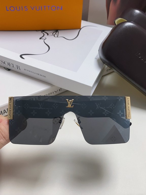 Lv Louis Vuitton 2024 new model model metal square one-piece large frame sunglasses women men universal fashion sun shading sunglasses silver film