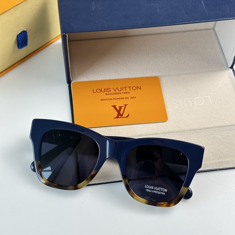 223 LOUIS VUITTO Z1647W The LV initials elegantly inlaid on the temples show the brand's mastery of craftsmanship DETAILS original  SIZE 50-21 145