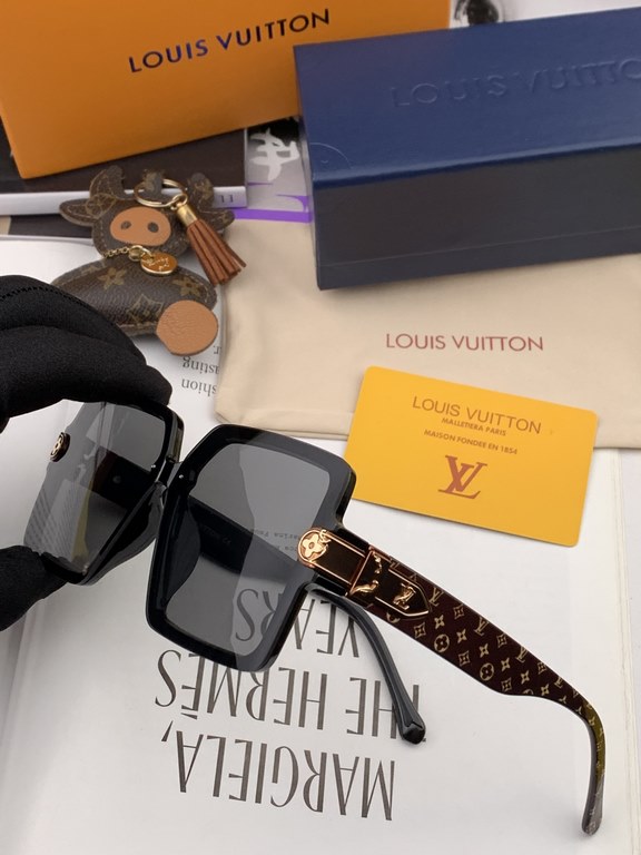 lv large frame sunglasses sunglasses classic box design, not pick face type, whether with a coat or dress are very temperament prevention UV Model Model L6147