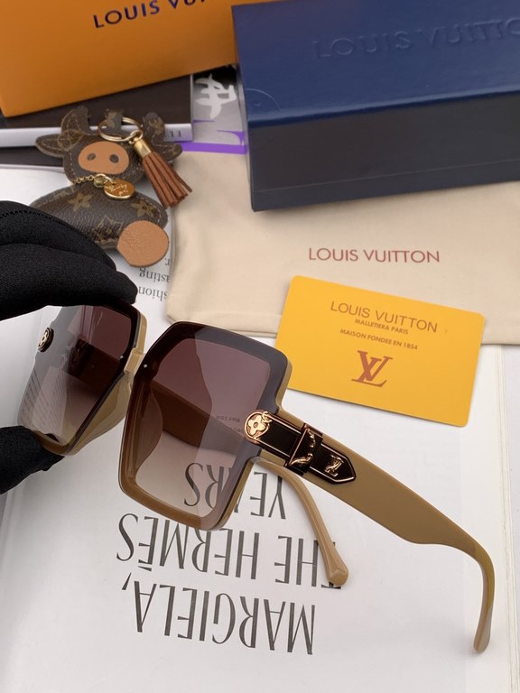 lv large frame sunglasses sunglasses classic box design, not pick face type, whether with a coat or dress are very temperament prevention UV Model Model L6147