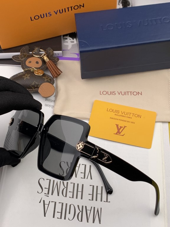 lv large frame sunglasses sunglasses classic box design, not pick face type, whether with a coat or dress are very temperament prevention UV Model Model L6147