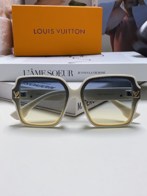 LV Louis Vuitton 2024 new women's square frame sunglasses driving sunglasses new sunglasses fashionable and generous comfortable and lightweight exquisite luxury ultra-lightweight