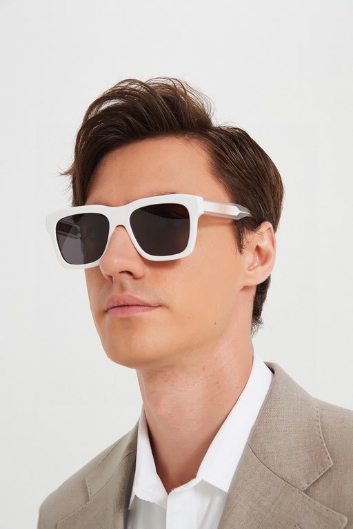 Salvatore Ferragam 】Ferragamo new sunglasses, MODEL SF1087S, SIZE 56 mouth 18-145