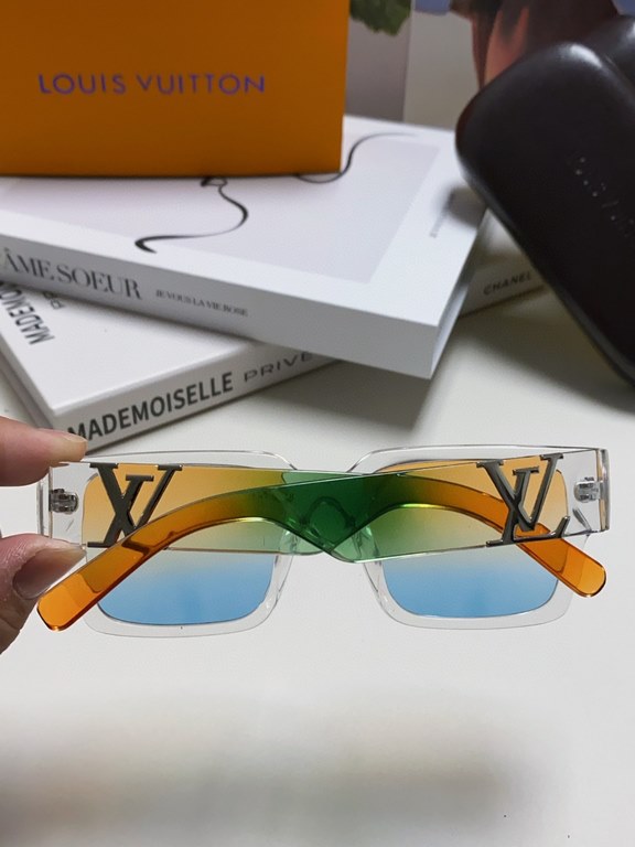 LV Louis Vuitton new sunglasses retro personality avant-garde sunglasses model model high quality plate high quality box