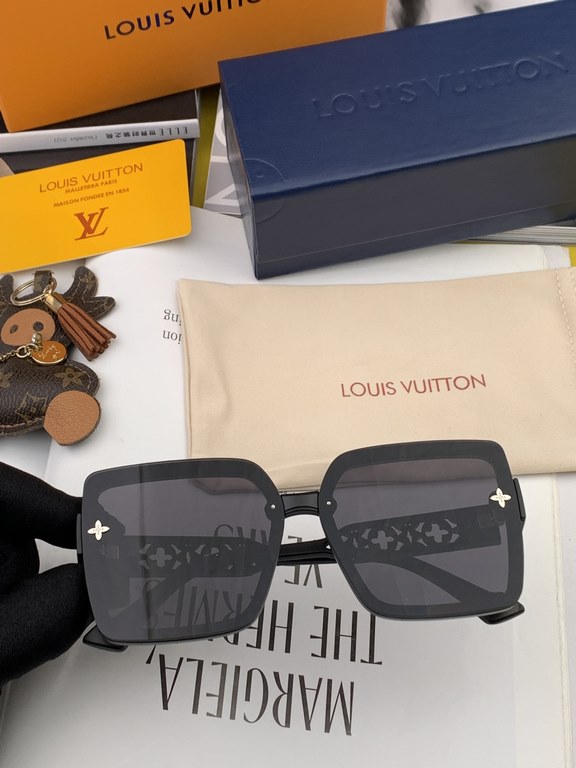 LV sunglasses tide official website model with models [Rose] [Rose] four-leaf clover   exquisite personality design simple fashion high quality worth having absolutely tide explosion throughout the summer new models L551