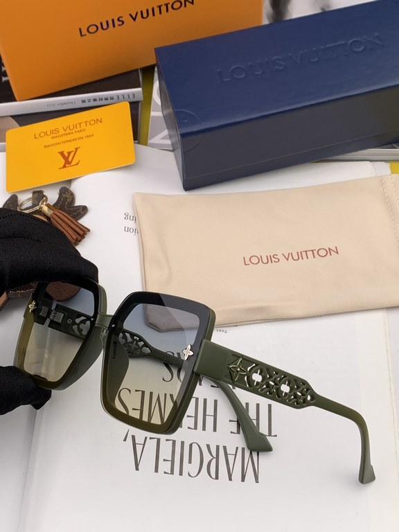 LV sunglasses tide official website model with models [Rose] [Rose] four-leaf clover   exquisite personality design simple fashion high quality worth having absolutely tide explosion throughout the summer new models L551