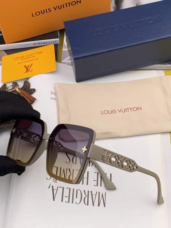 LV sunglasses tide official website model with models [Rose] [Rose] four-leaf clover   exquisite personality design simple fashion high quality worth having absolutely tide explosion throughout the summer new models L551