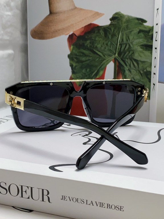 Lv Louis Vuitton star with the same sunglasses men and women Liu Zhuhong sunglasses tide driving mirror UV protection concave modeling Men and women universal