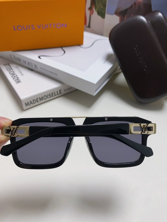 Lv Louis Vuitton star with the same sunglasses men and women Liu Zhuhong sunglasses tide driving mirror UV protection concave modeling Men and women universal