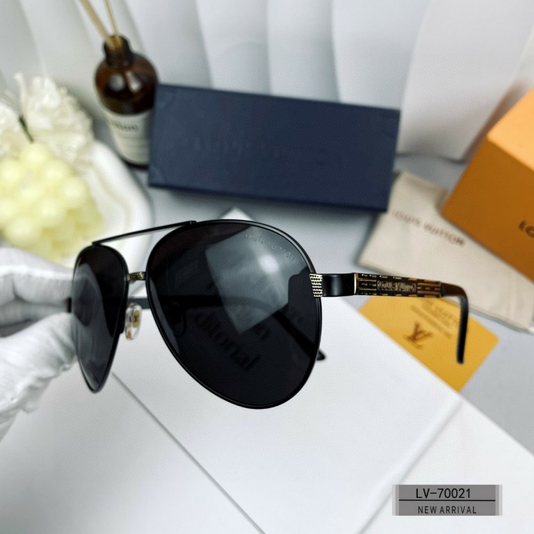 . [Louis Vuitton France-LV]. . [Polaroid Resin Polarized Lenses]  .  . [Metal frames are lightweight and comfortable to wear]  . [size 60-13-148,] .  . [  new men's   sunglasses to reduce the burden of glare, blocking ha