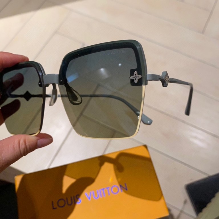 P HD Lv Nylon Polarized Sunglasses  2024 New! New model shipment! New model shipment!Model 7502DESCRIPTION Women's HD thickened polarized sunglasses     High quality metal TR-90 frames Fashionable and versatile! New mode