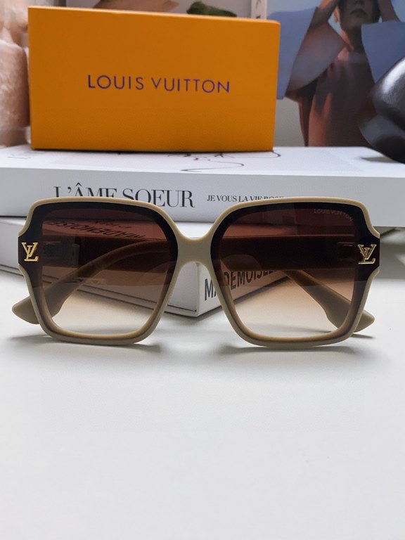 LV Louis Vuitton 2024 new women's square frame sunglasses driving sunglasses new sunglasses fashionable and generous comfortable and lightweight exquisite luxury ultra-lightweight