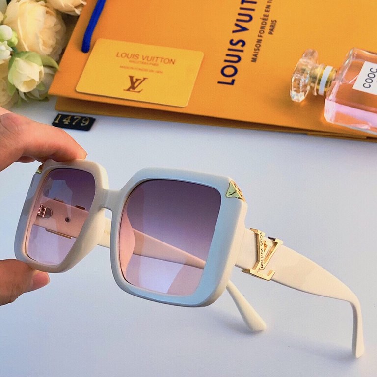 LV Europe and the United States large frame square sunglasses female driving driving street shooting repair face glasses sunscreen UV cross-border sunglasses