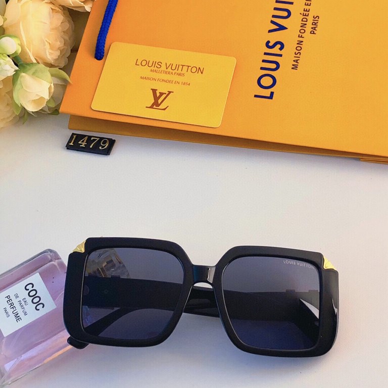 LV Europe and the United States large frame square sunglasses female driving driving street shooting repair face glasses sunscreen UV cross-border sunglasses