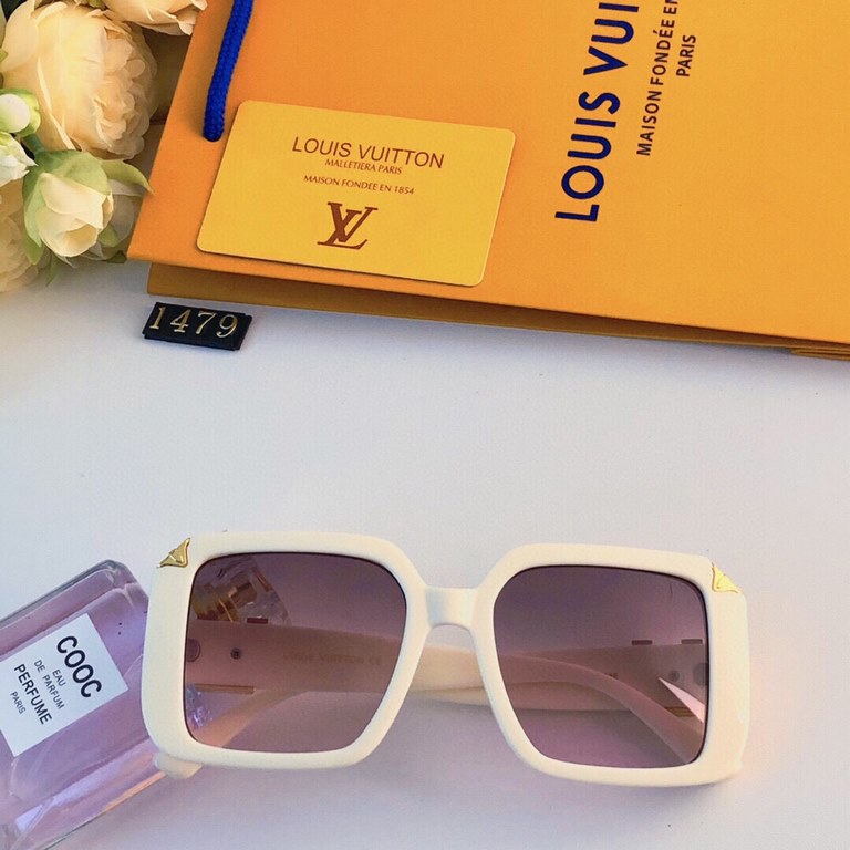 LV Europe and the United States large frame square sunglasses female driving driving street shooting repair face glasses sunscreen UV cross-border sunglasses