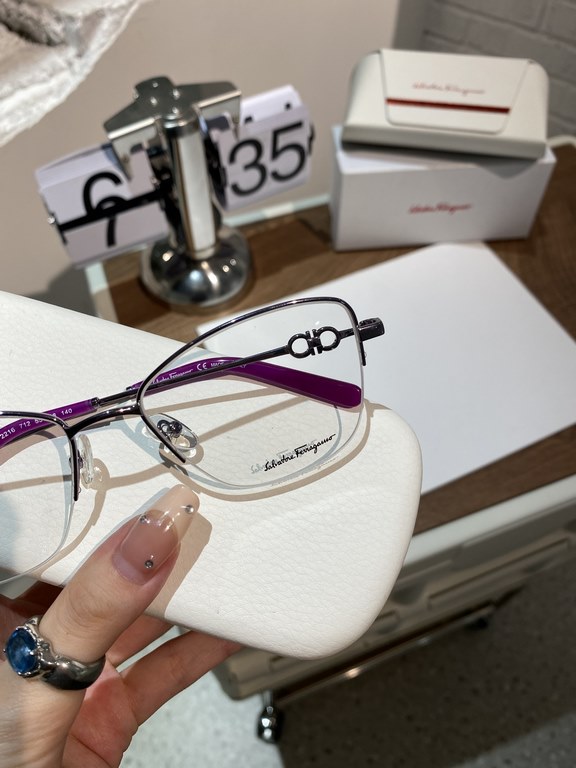 Salvatore ferragam Ferragam SF2216 polygonal half-rim myopia glasses   flat lenses High quality, not picky face, know the goods to come Size 55-16-140 Women's Glasses