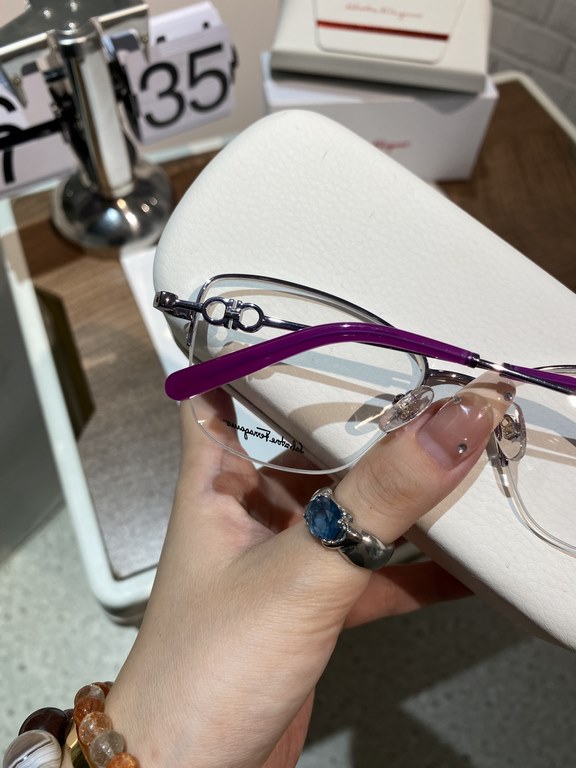 Salvatore ferragam Ferragam SF2216 polygonal half-rim myopia glasses   flat lenses High quality, not picky face, know the goods to come Size 55-16-140 Women's Glasses