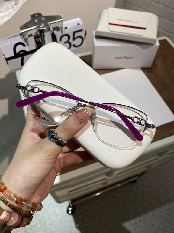 Salvatore ferragam Ferragam SF2216 polygonal half-rim myopia glasses   flat lenses High quality, not picky face, know the goods to come Size 55-16-140 Women's Glasses