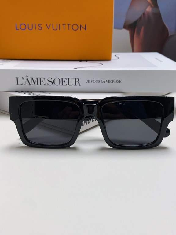 LV Louis Vuitton new sunglasses retro personality avant-garde sunglasses model model high quality plate high quality box