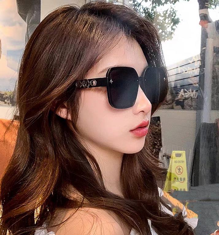 LV 2023 new women's square frame sunglasses driving sunglasses New sunglasses Fashionable and generous Comfortable and lightweight Exquisite luxury Ultra-light Model L5771