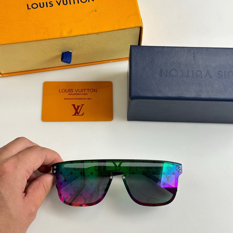 Internet Explosion In stock in large quantities. In stock. In stock LOUIS VUITTO MODEL Z1082 Z2329 Z2331 Z1487 Z1485 The original LV cut edge rimless shape Gorgeous turn with infinite taste Patterned design Classic uniqu