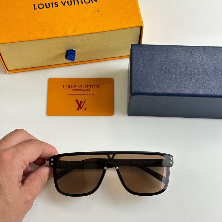 Internet Explosion In stock in large quantities. In stock. In stock LOUIS VUITTO MODEL Z1082 Z2329 Z2331 Z1487 Z1485 The original LV cut edge rimless shape Gorgeous turn with infinite taste Patterned design Classic uniqu