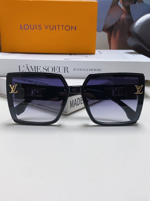 Lv Louis Vuitton 2024 new hollowed out polarized sunglasses women show face small fashion large frame sunglasses UV protection lightweight net red glasses for men and women