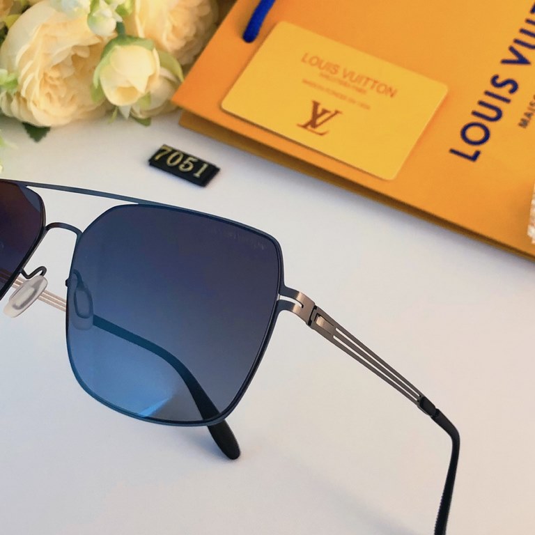 LV nylon polarized sunglasses men's ultra-light sunshade sunglasses women driving special glasses tide 2023 new summer