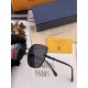 lv large frame sunglasses sunglasses classic box design, not pick face type, whether with a coat or dress are very temperament polarized lenses to prevent ultraviolet Model Model L1103