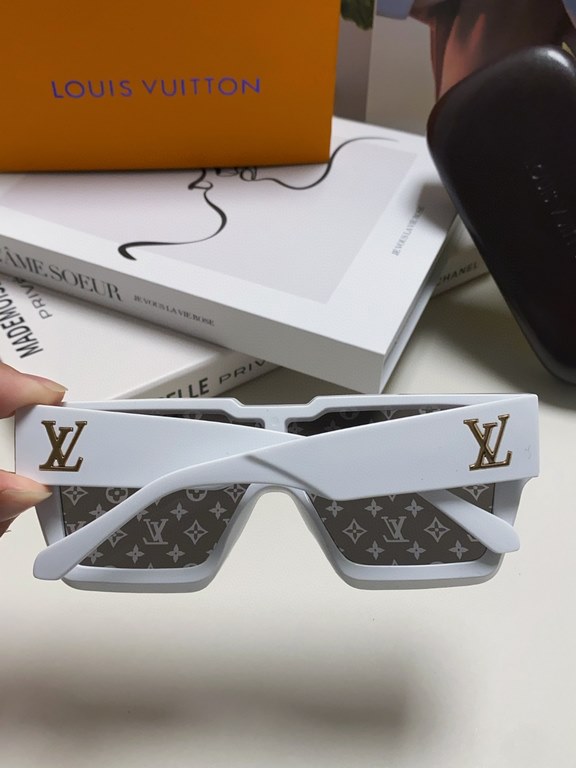 LV Louis Vuitton European and American large frame one-piece sunglasses Wang Hedi the same street beat tide cool glasses fashion inlaid diamond square men and women sunglasses