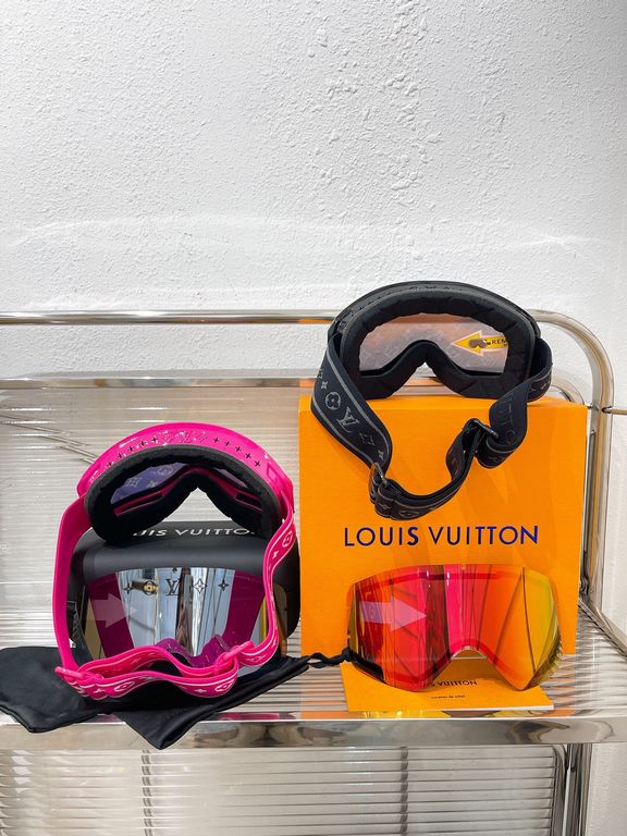 Lv Ski goggles    explosive sale color version ~ ~ couple colors