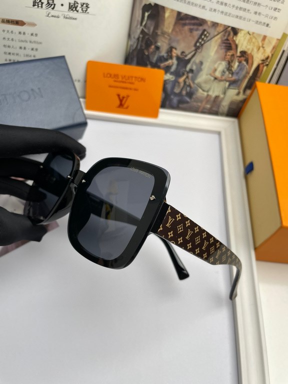 . NewBrand,  Louis Vuitton LV Women's Rimless Ladies Sunglasses   Imported Polaroid HD polarized lenses, TRlogo temples, high-end customized design, wear a super model, a must-have for travel and driving. No. 7001.