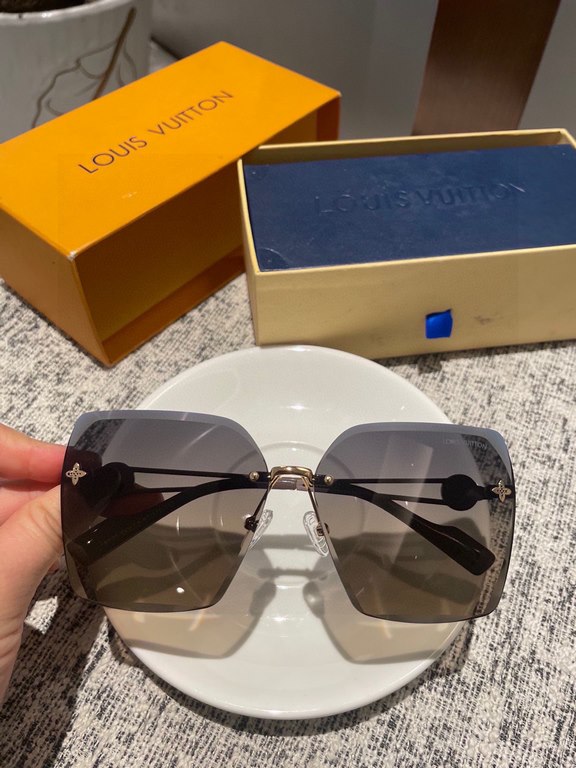 Plv [TR Polarized Series].2024 New Polarized Sunglasses Style Multi .Classic square frame design, not picking face shape, whether with a coat or a dress are very temperament.Polarized Sunglasses for UV Prevention with 61