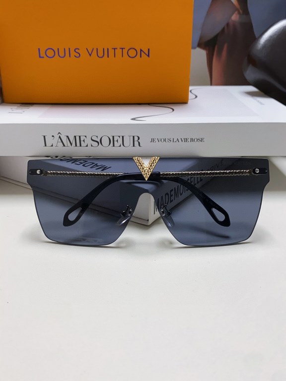 Lv Louis Vuitton New full print letters one piece sunglasses women sunscreen 2024 new sunglasses for men and women UV protection premium ins