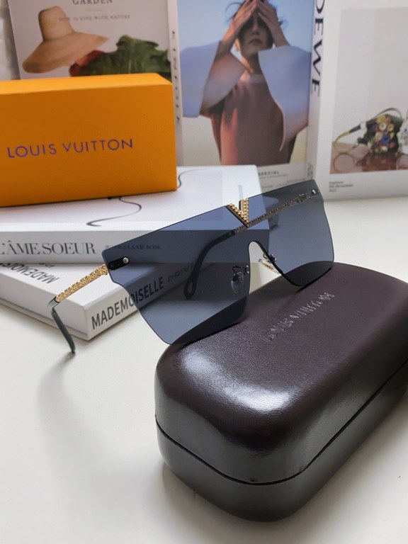 Lv Louis Vuitton New full print letters one piece sunglasses women sunscreen 2024 new sunglasses for men and women UV protection premium ins