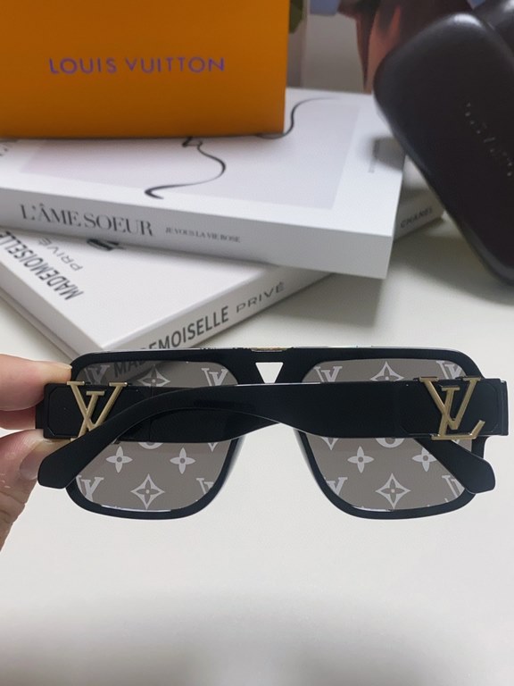 LV Louis Vuitton 2024 new fashion large frame sunglasses men and women universal net red with the same box sunglasses men tide Europe and the United States across the border