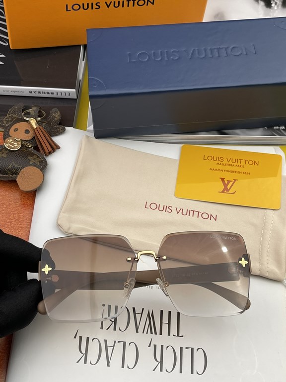 lv large frame sunglasses sunglasses classic box design, not pick face type, whether with a coat or dress are very temperament prevention UV Model L5970