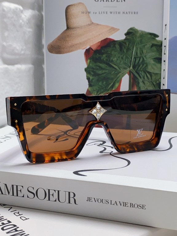 LV Louis Vuitton European and American large frame one-piece sunglasses Wang Hedi the same street beat tide cool glasses fashion inlaid diamond square men and women sunglasses