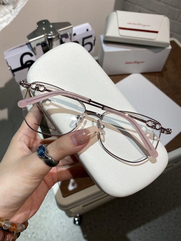 Salvatore ferragam Ferragam SF2214 polygonal frame myopia glasses  Plain glasses High quality Not picky face Know the goods to come Size 55-16-145 Women's Eyeglasses