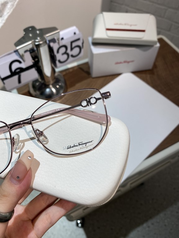 Salvatore ferragam Ferragam SF2214 polygonal frame myopia glasses  Plain glasses High quality Not picky face Know the goods to come Size 55-16-145 Women's Eyeglasses