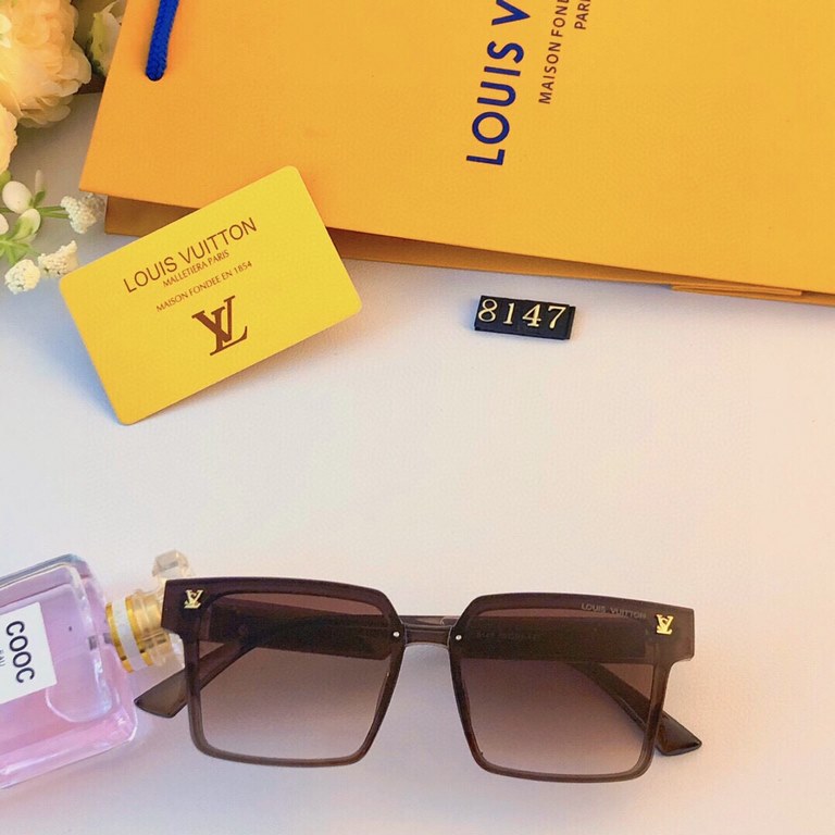 LV new sunglasses female premium sense ins personality Korean retro black square thin UV sunglasses men