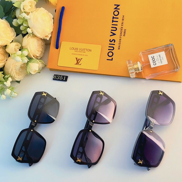 LV Europe and the United States square sunglasses 2023 new female ins beach anti-ultraviolet fashion big face show face small sunglasses